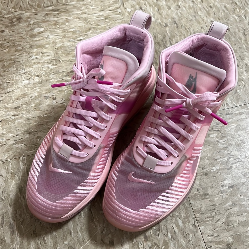 Nike Lebron James Icon x John Elliot “Tulip Pink”